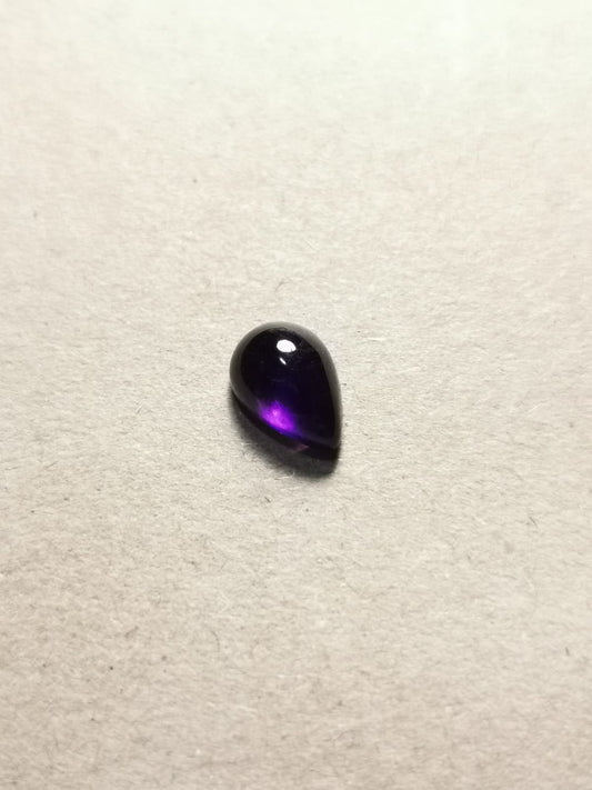 Ametista taglio goccia cabochon 2,01 ct
