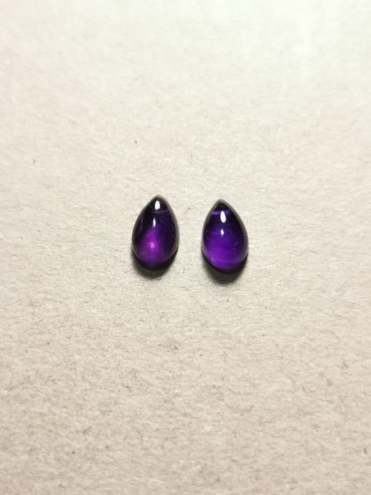 Coppia di Ametiste taglio goccia cabochon 1,77 ct