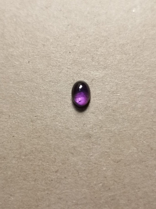 Ametista taglio ovale cabochon 0,98 ct