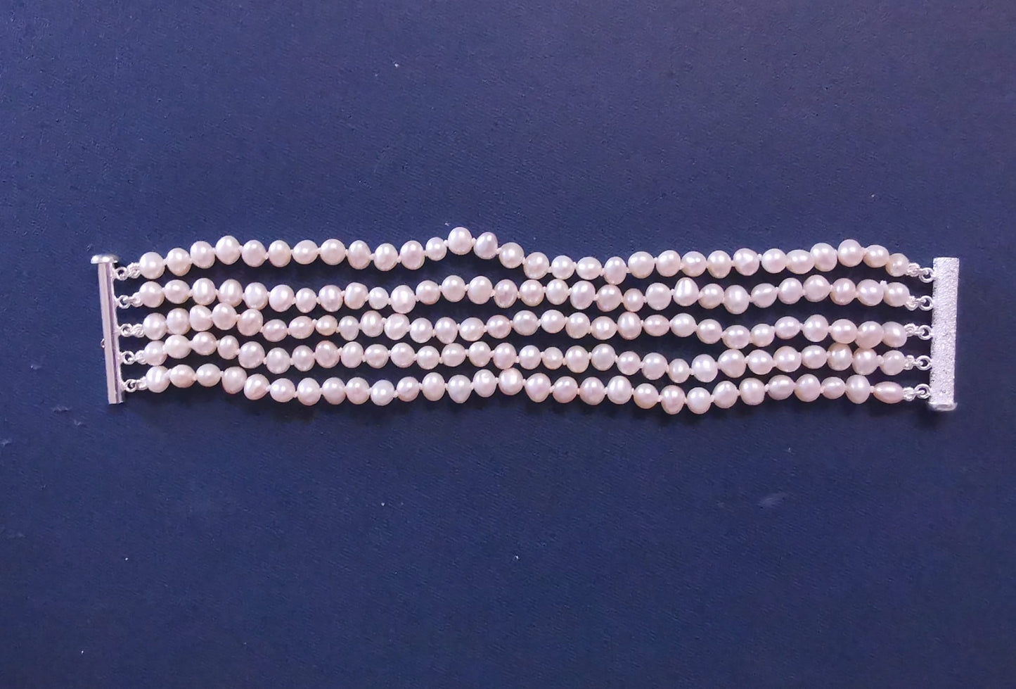 Bracciale Polsino Nero Classic multi filo con perle