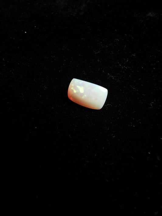 Opal drop cut cabochon 1.60 ct 