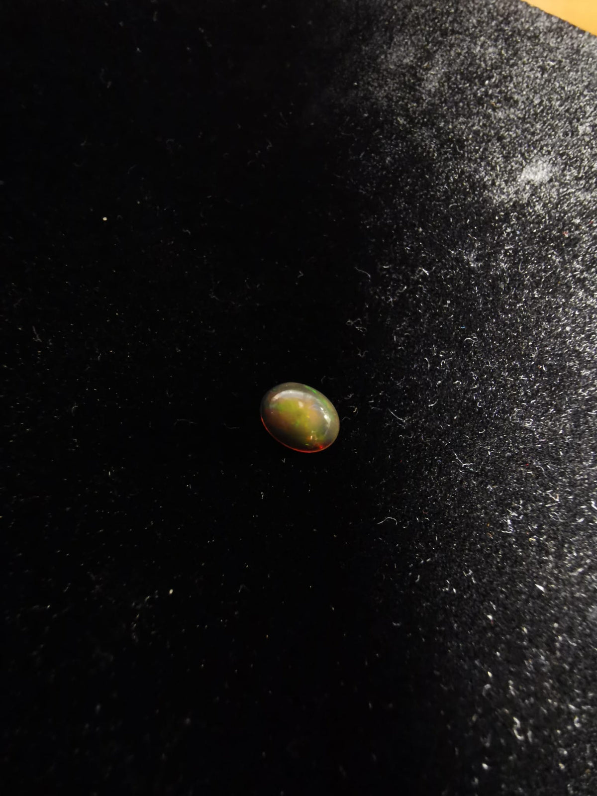 Opal drop cut cabochon 1.60 ct 