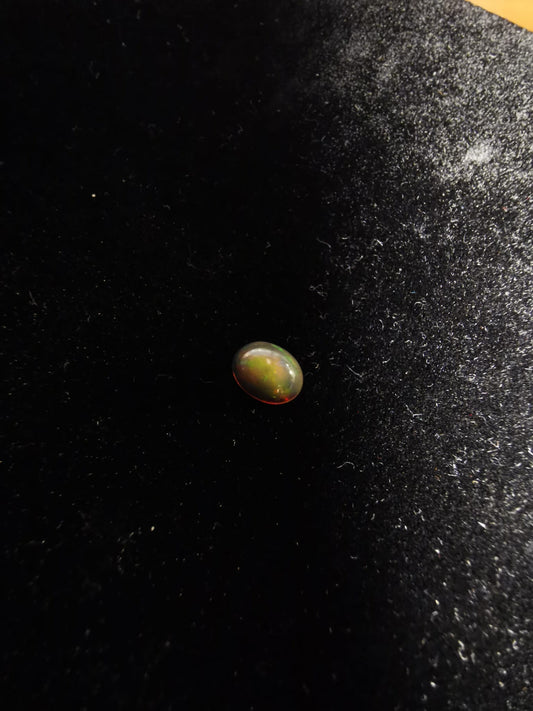 Opal drop cut cabochon 1.60 ct 