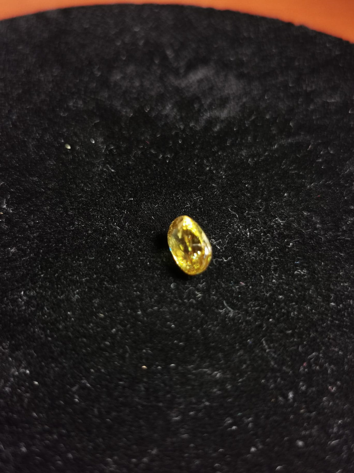 Oval cut sphene 2.73 ct