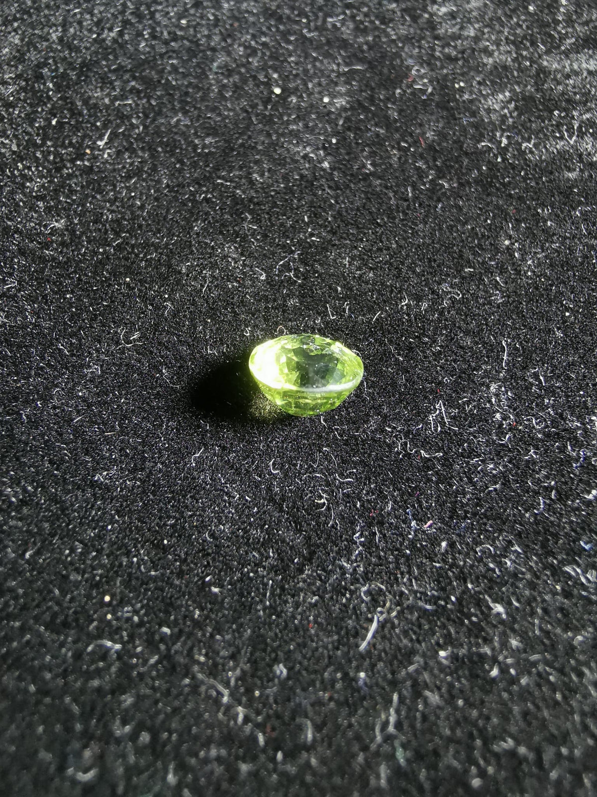 Peridot princess cut 0.94 ct