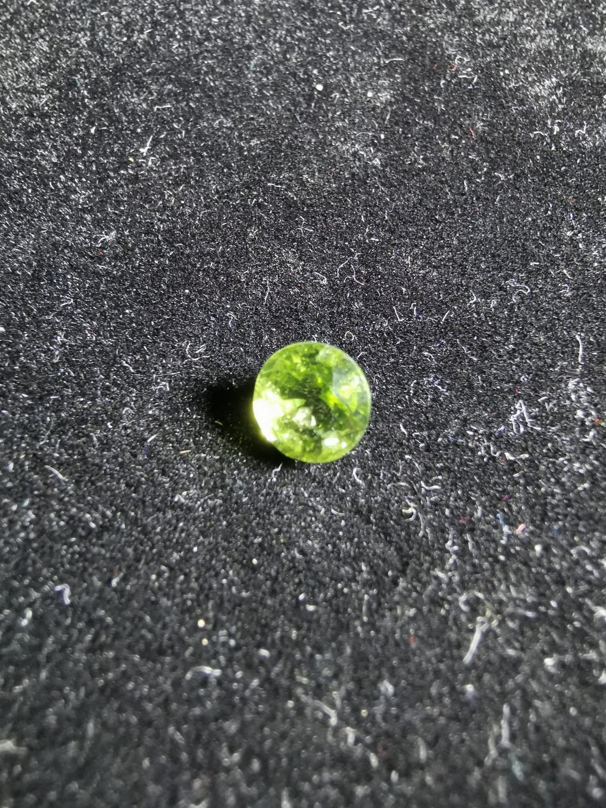 Peridot princess cut 0.94 ct