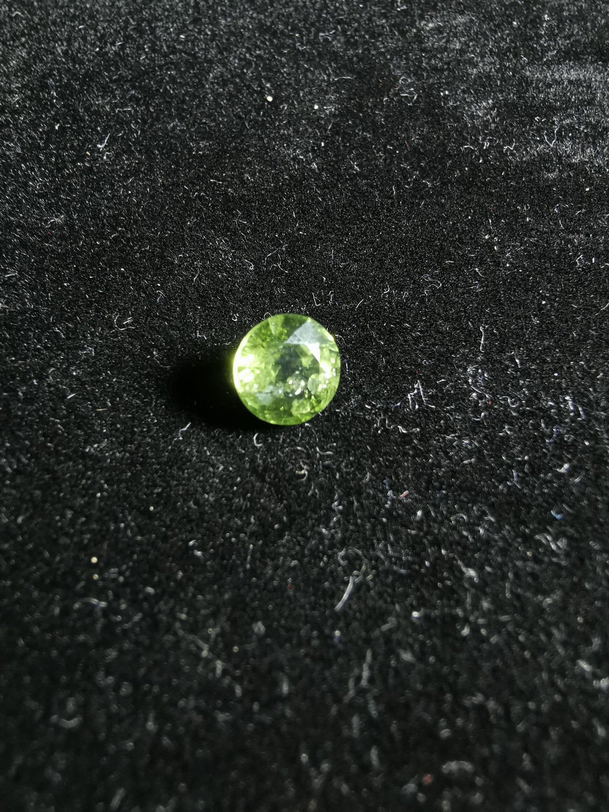 Peridot princess cut 0.94 ct