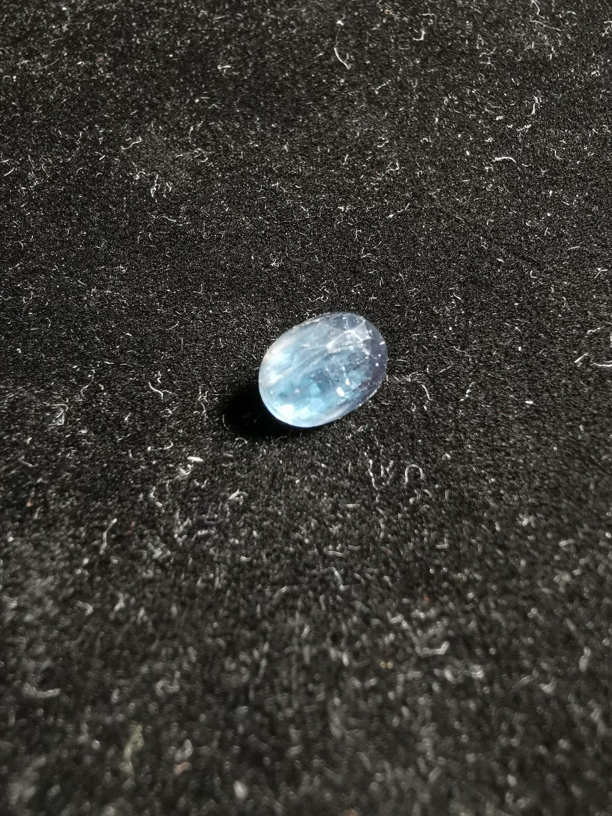 Cianite taglio ovale 2,32 ct