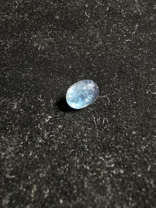 Cianite taglio ovale 2,32 ct