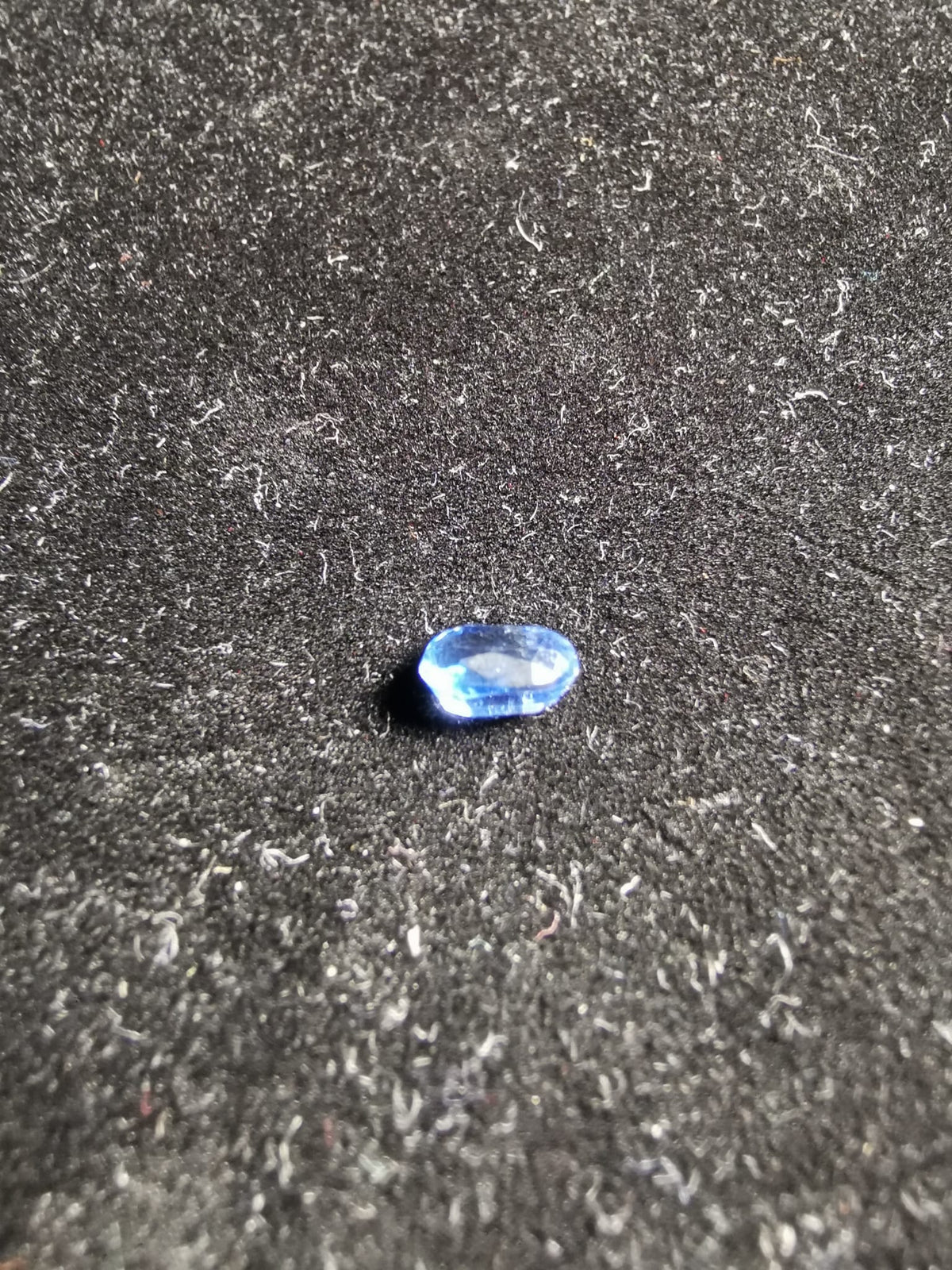 Cianite taglio ovale 1,27 ct