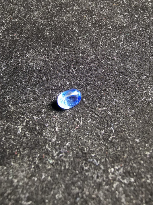 Cianite taglio ovale 1,27 ct