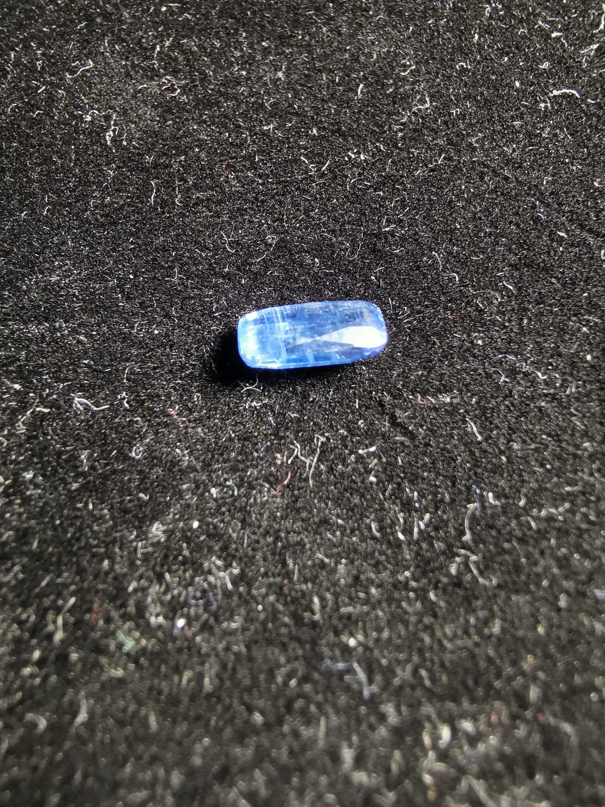 Cianite taglio cuscino 1,03 ct