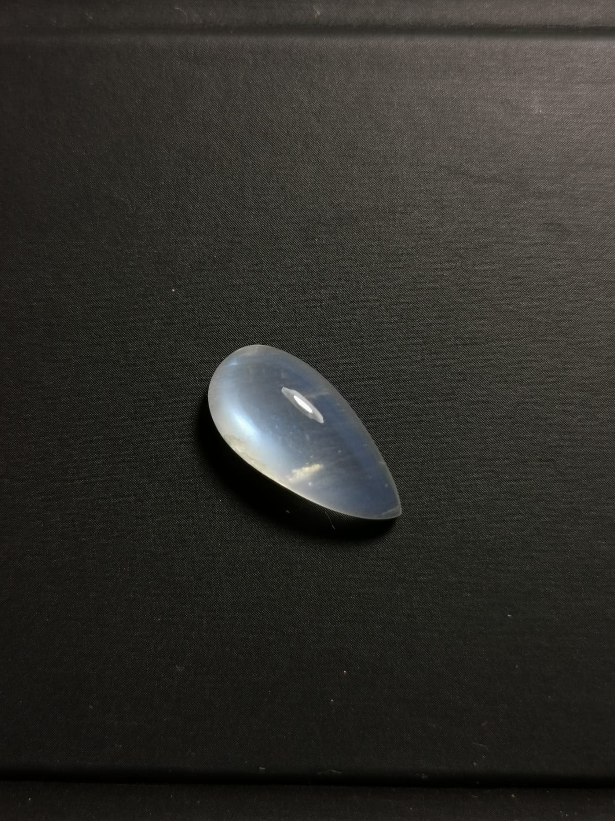 Adularia Pietra di Luna taglio goccia cabochon 8,93 ct