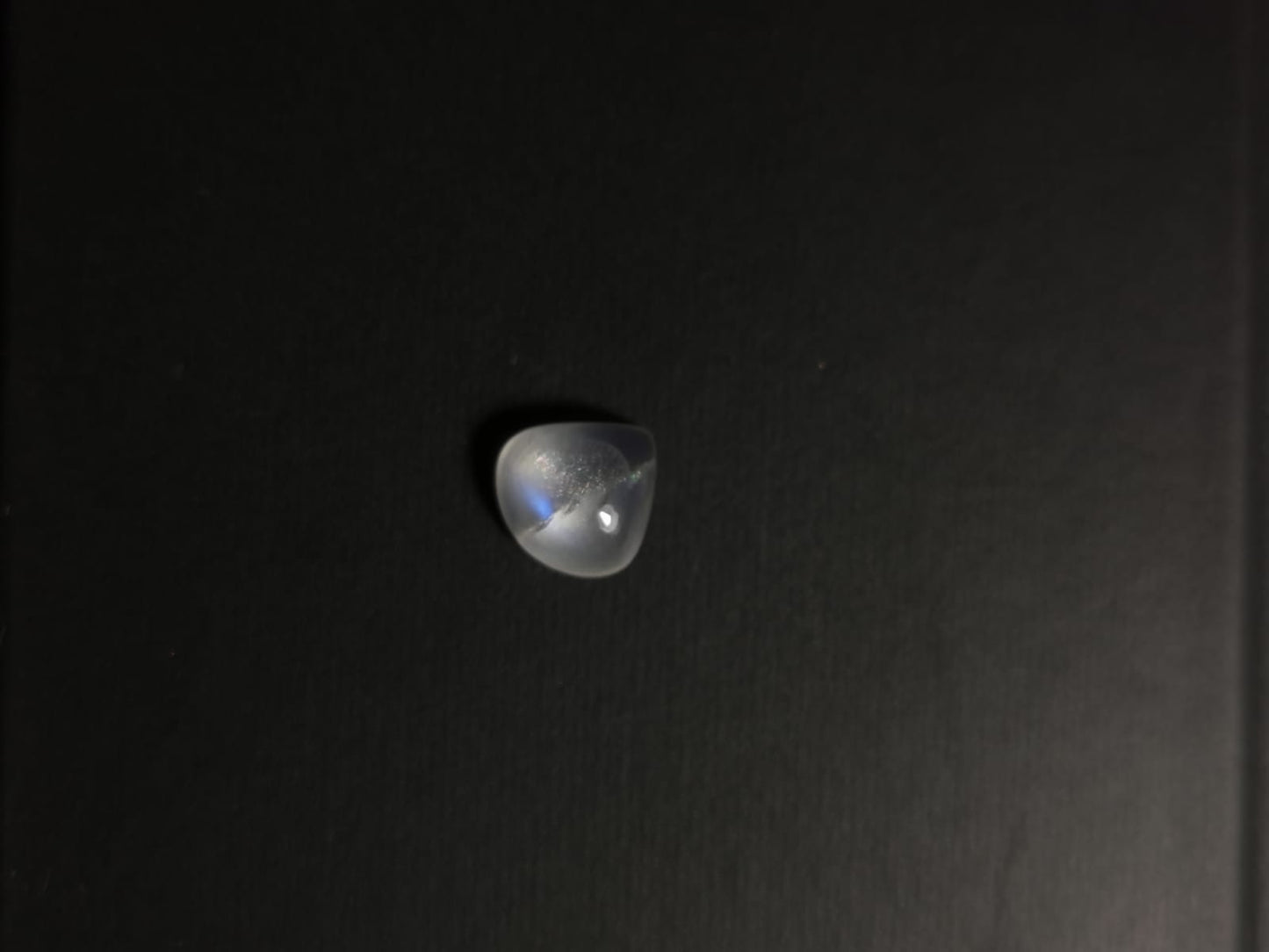 Adularia Pietra di Luna taglio goccia cabochon 1,97 ct