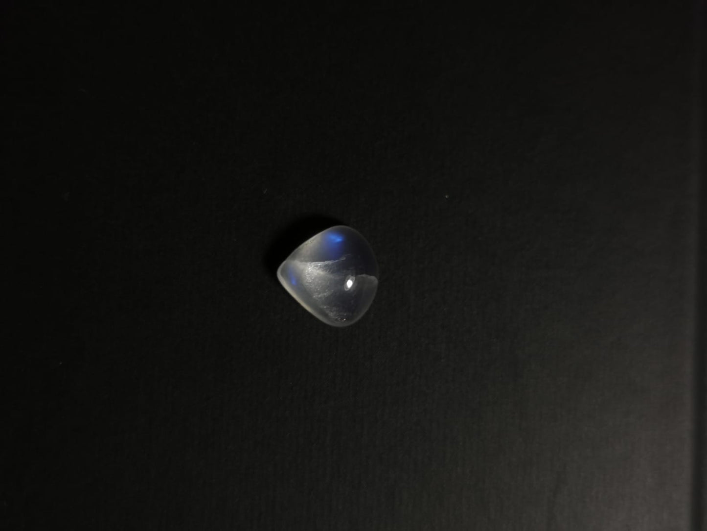 Adularia Pietra di Luna taglio goccia cabochon 1,97 ct