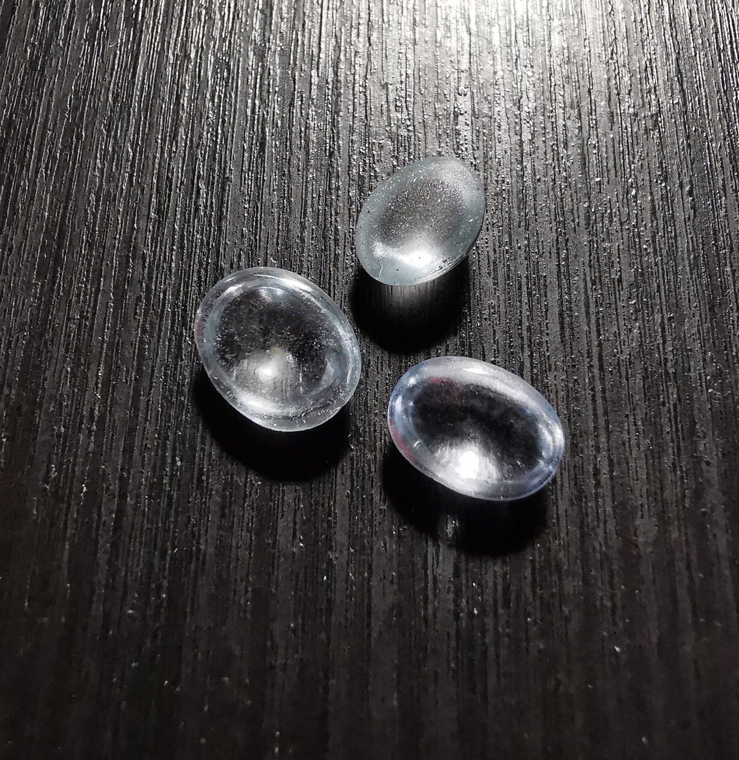 Lotto di tre Acquamarine taglio cabochon 7,71 ct