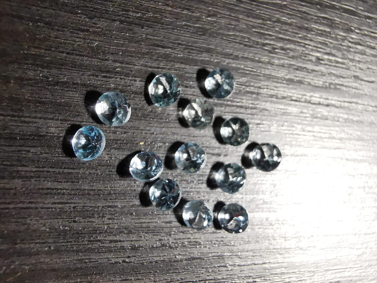 Lotto di undici Acquamarine taglio rotondo 2,83 ct totali