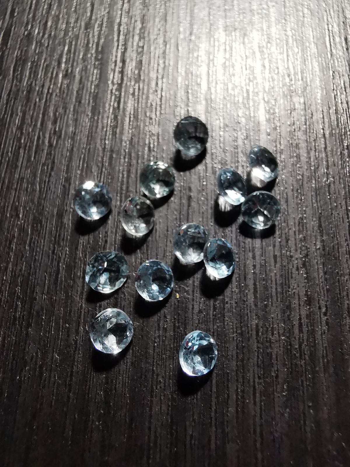 Lotto di undici Acquamarine taglio rotondo 2,83 ct totali