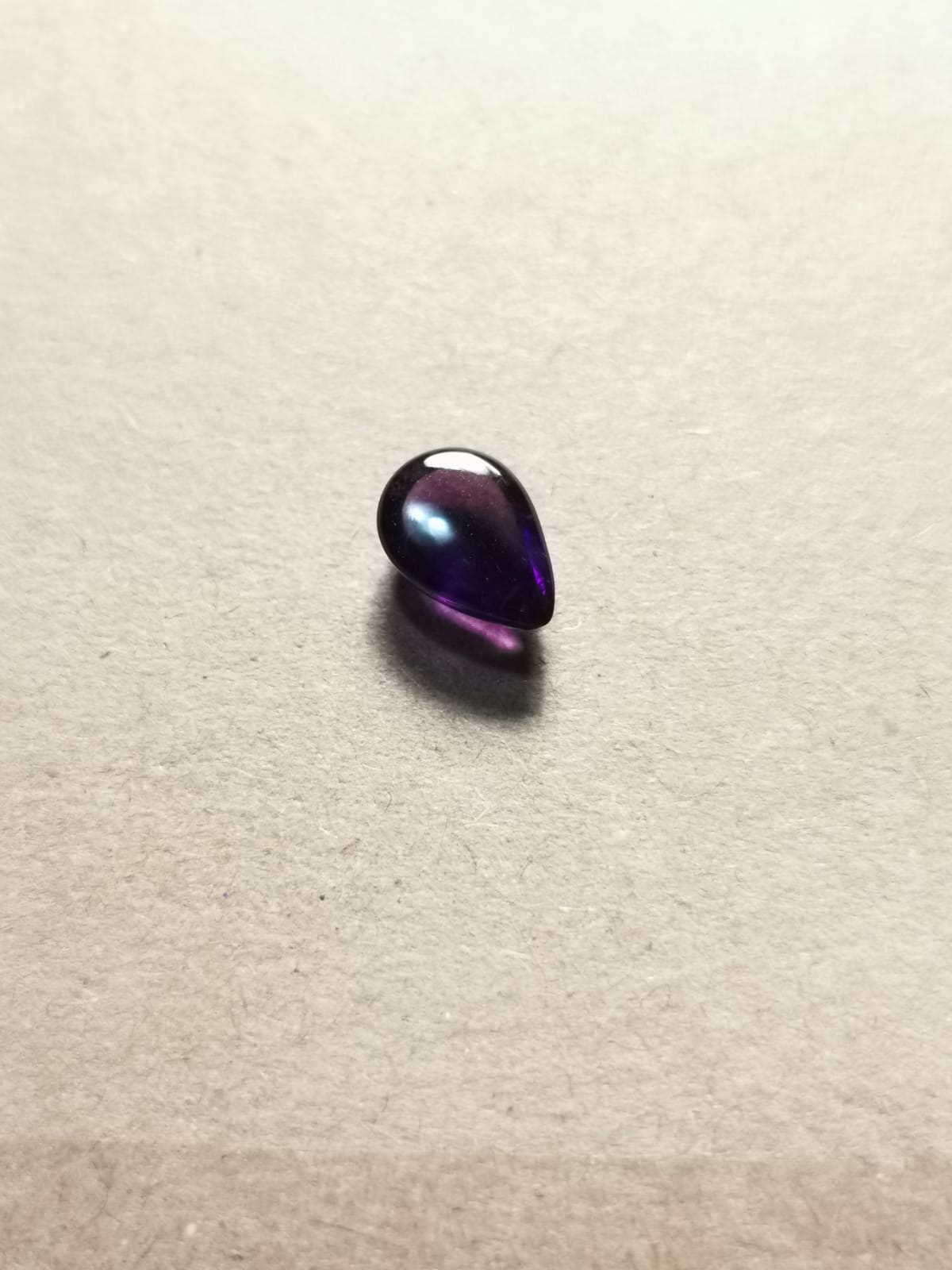 Ametista taglio goccia cabochon 2,01 ct
