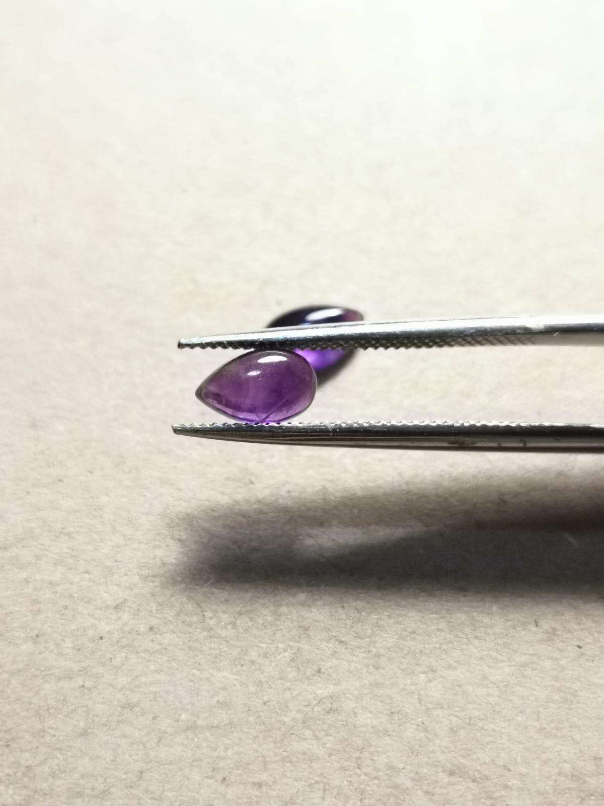 Coppia di Ametiste taglio goccia cabochon 1,59 ct