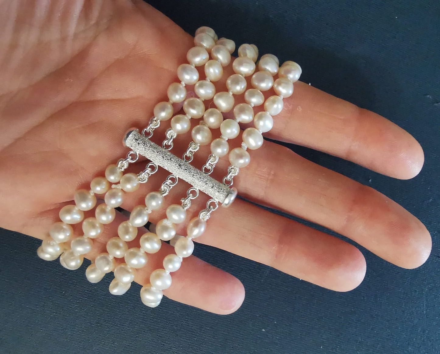 Bracciale Polsino Nero Classic multi filo con perle