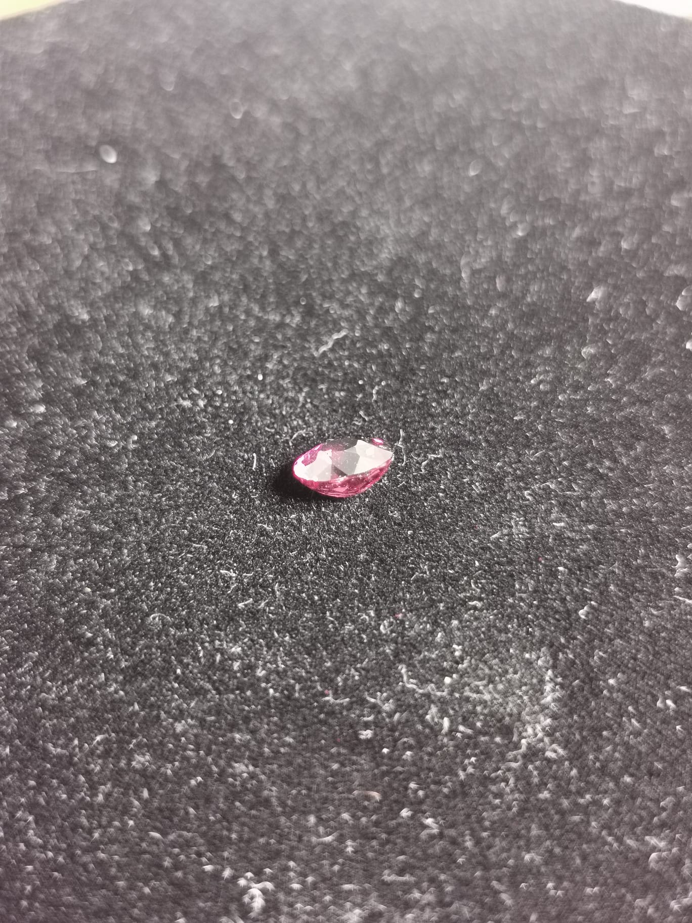 Granato Rodolite taglio ovale, 1,91 ct