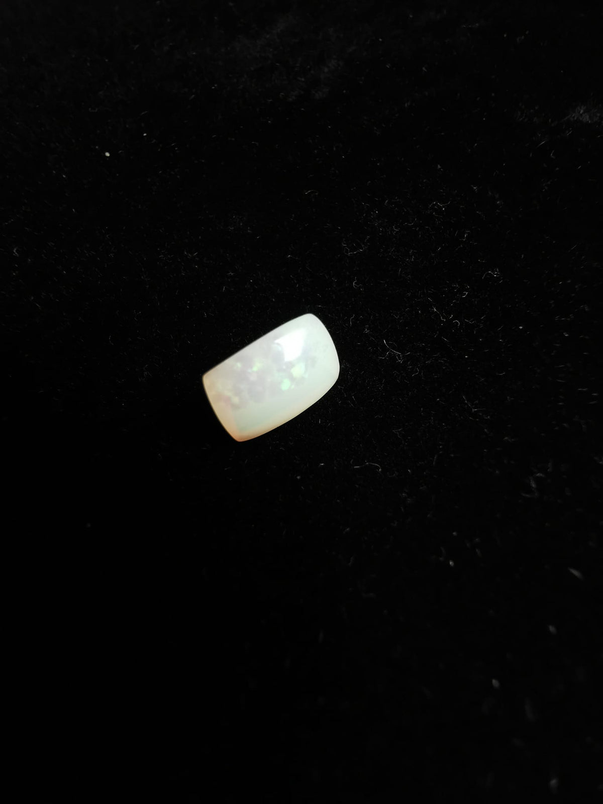 Opal drop cut cabochon 1.60 ct 