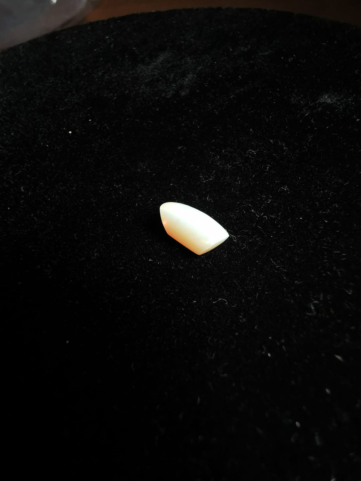 Opal drop cut cabochon 1.60 ct 