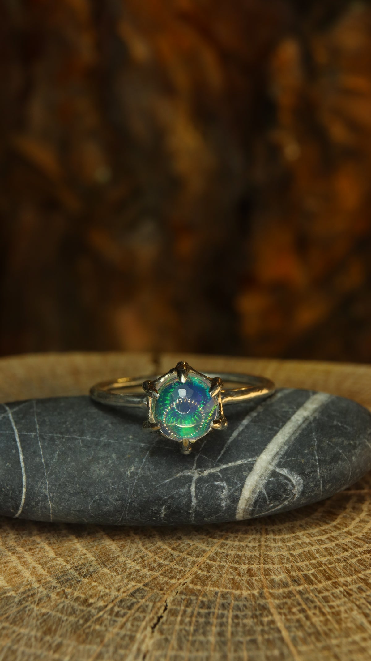 Anello "Granelli" con Opale Etiope Crystal Cabochon