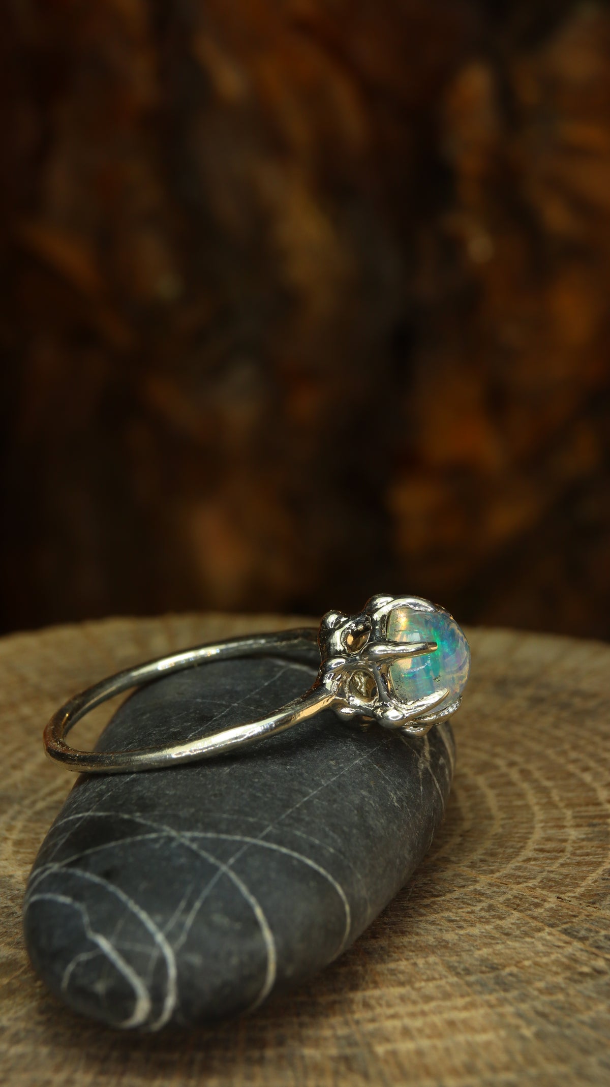 Anello "Granelli" con Opale Etiope Crystal Cabochon