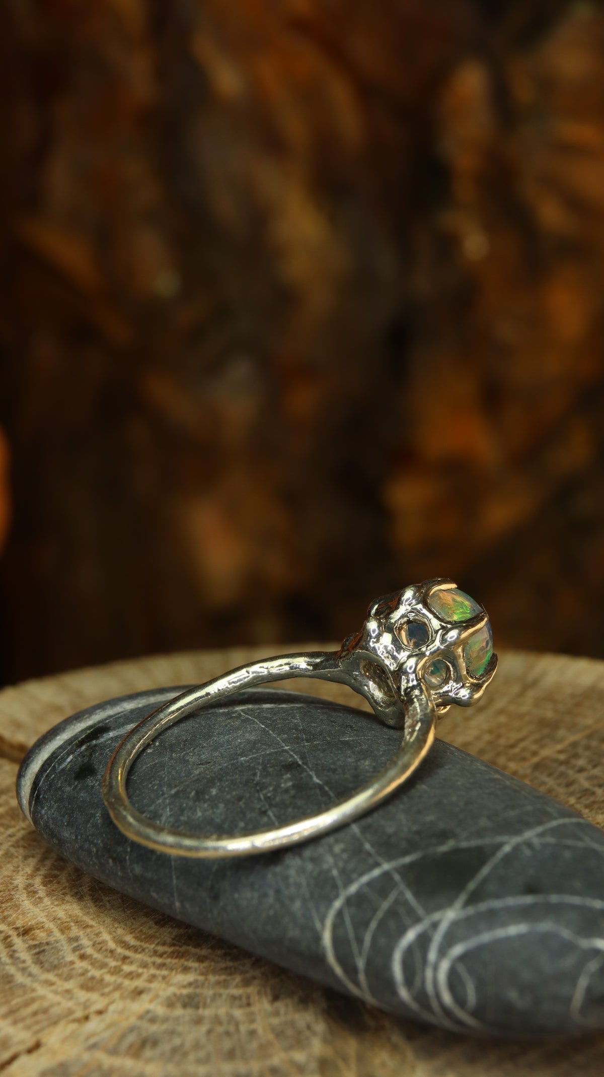 Anello "Granelli" con Opale Etiope Crystal Cabochon