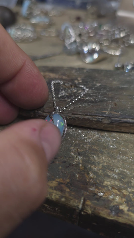 Ciondolo "Radici" con opale etiope cabochon ovale