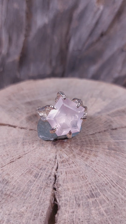 Anello in argento con Quarzo Rosa – Radici d’Argento