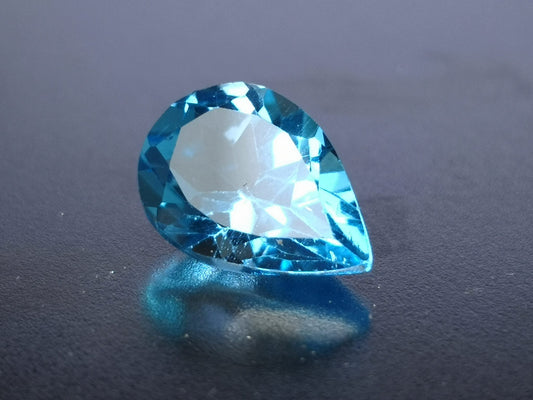 Topazio taglio goccia 2,10 ct