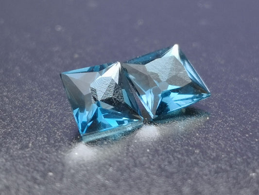 Coppia di topazi taglio princess 0,65 ct
