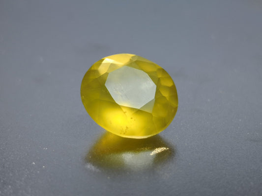 Opale di fuoco taglio ovale 2,70 ct