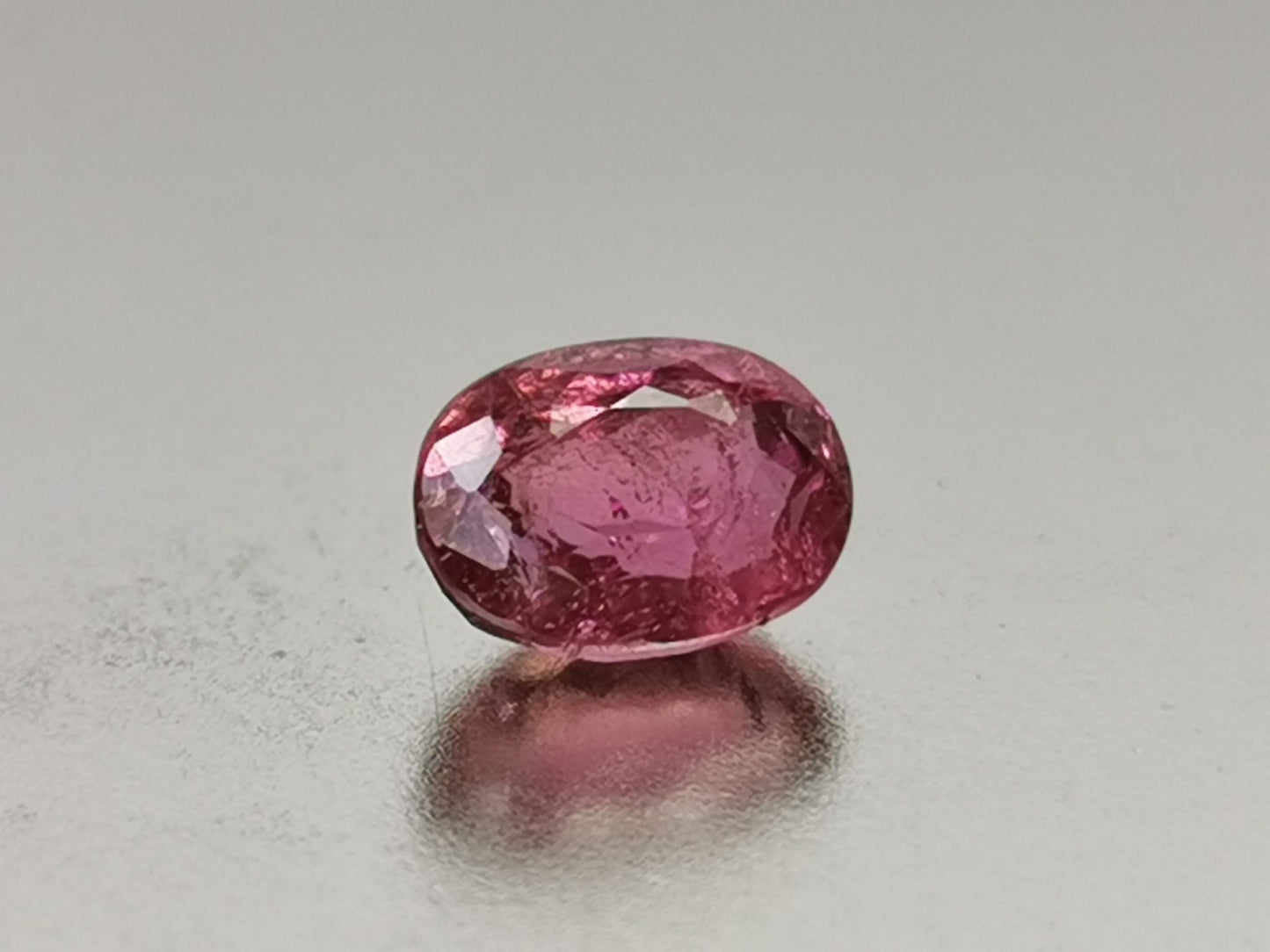 Tormalina taglio ovale 1,82 ct