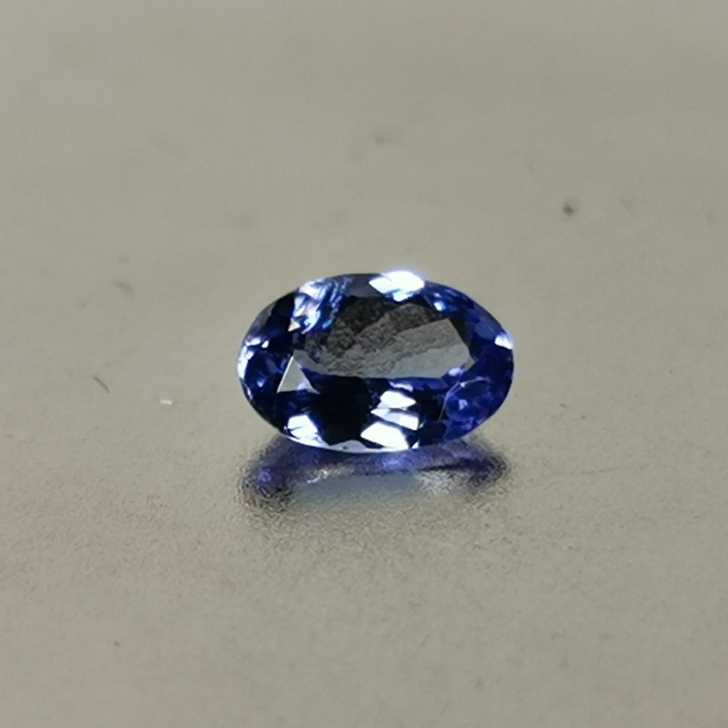 Tanzanite taglio ovale 0,60 ct