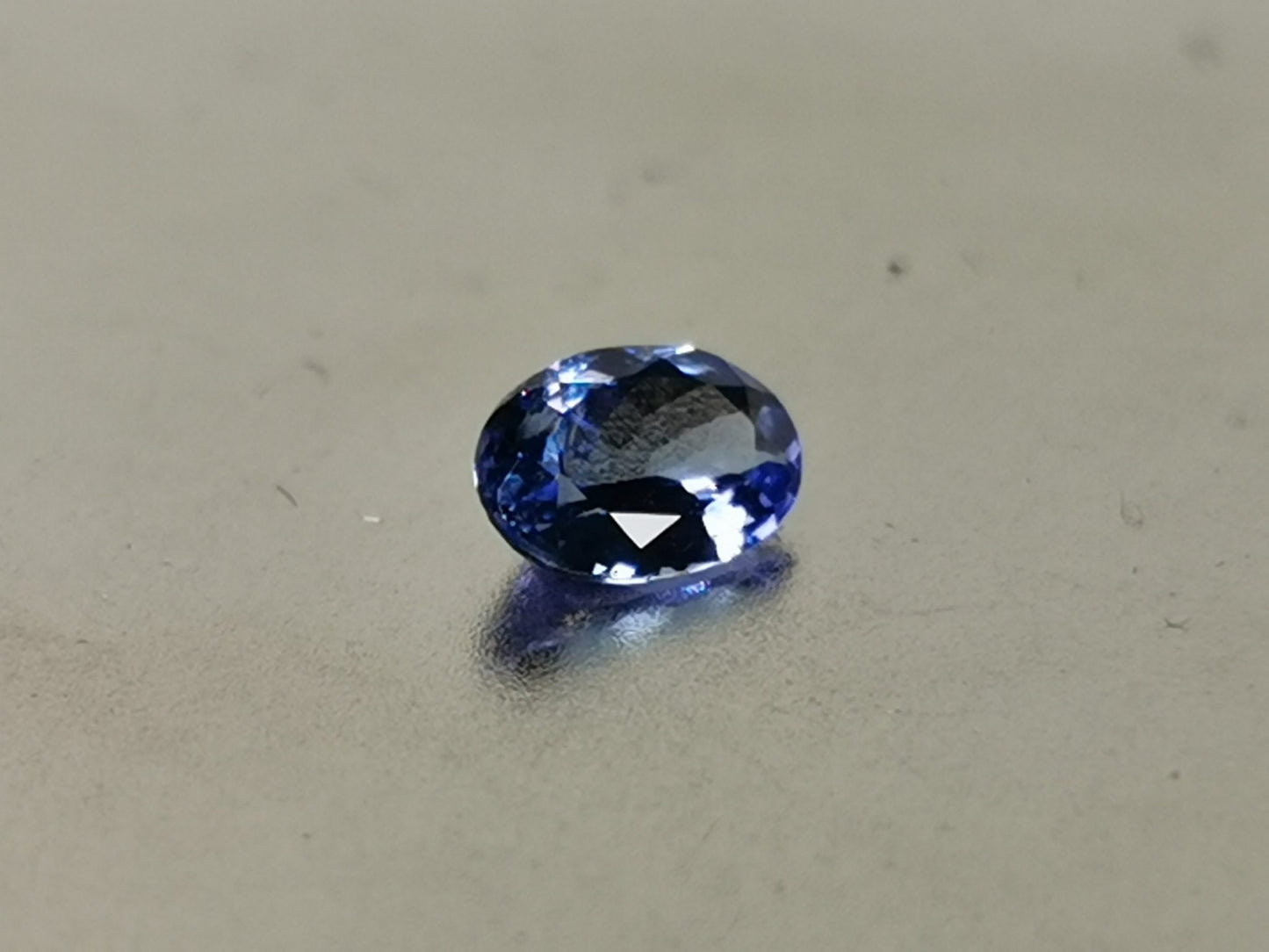 Tanzanite taglio ovale 0,60 ct