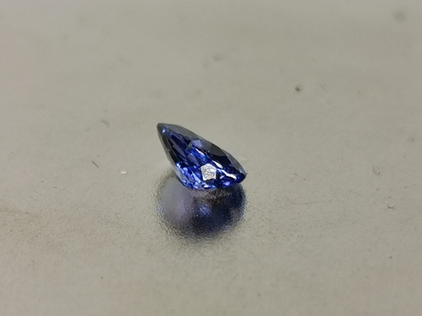 Tanzanite taglio ovale 0,60 ct