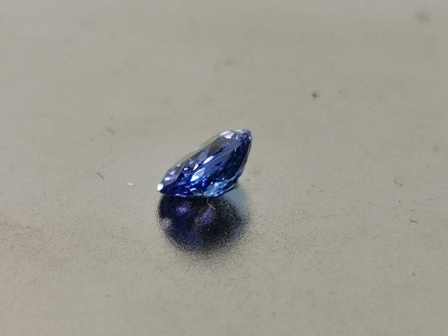 Tanzanite taglio ovale 0,60 ct