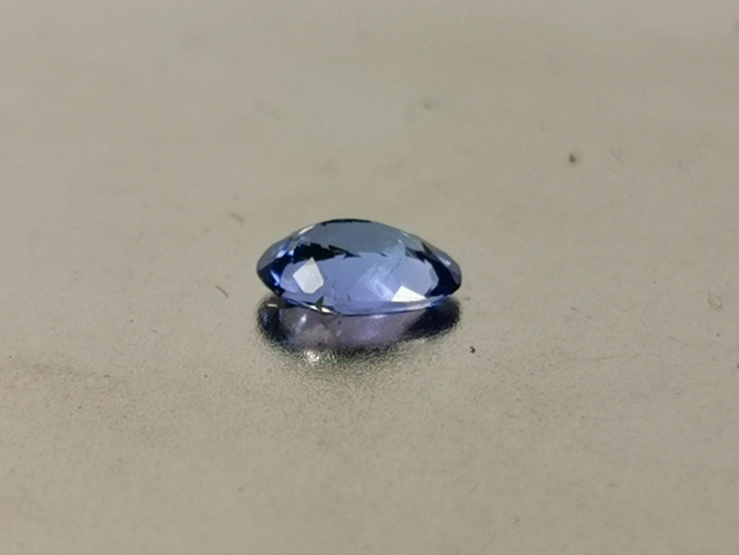 Tanzanite taglio ovale 0,60 ct