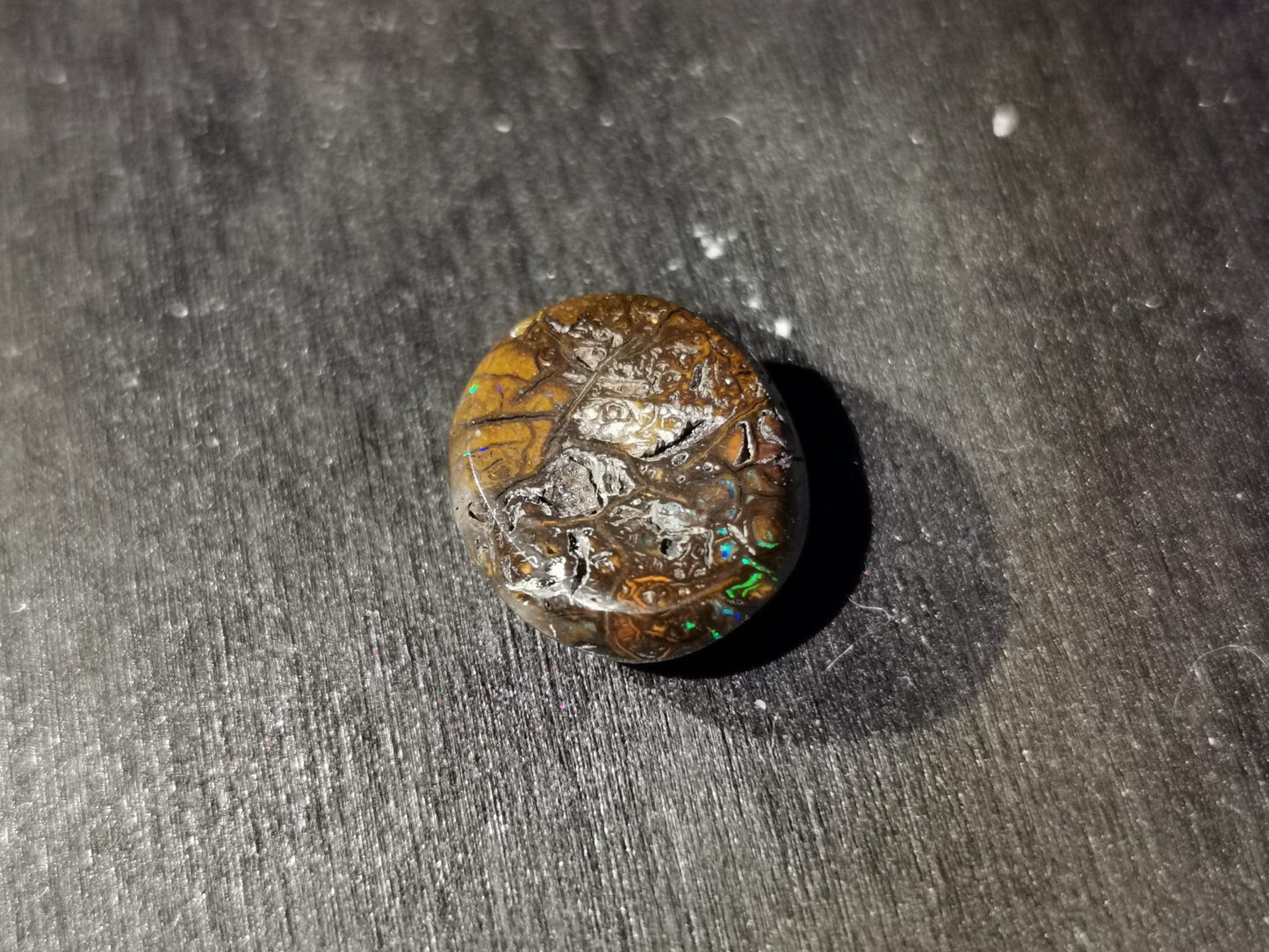 Opale matrice taglio ovale cabochon 6,80 ct