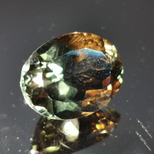 Quarzo Fumé taglio ovale 10,22 ct