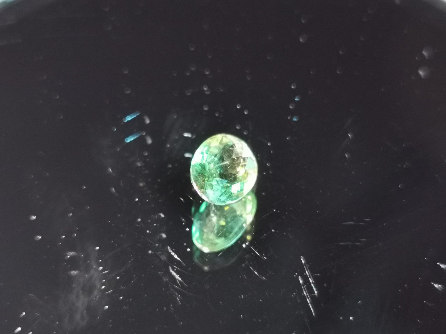 Apatite taglio ovale 1,12 ct