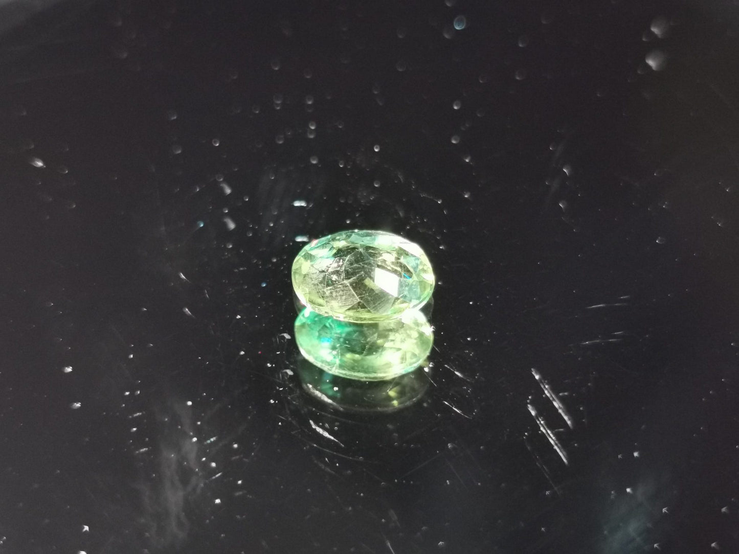 Apatite taglio ovale 1,12 ct