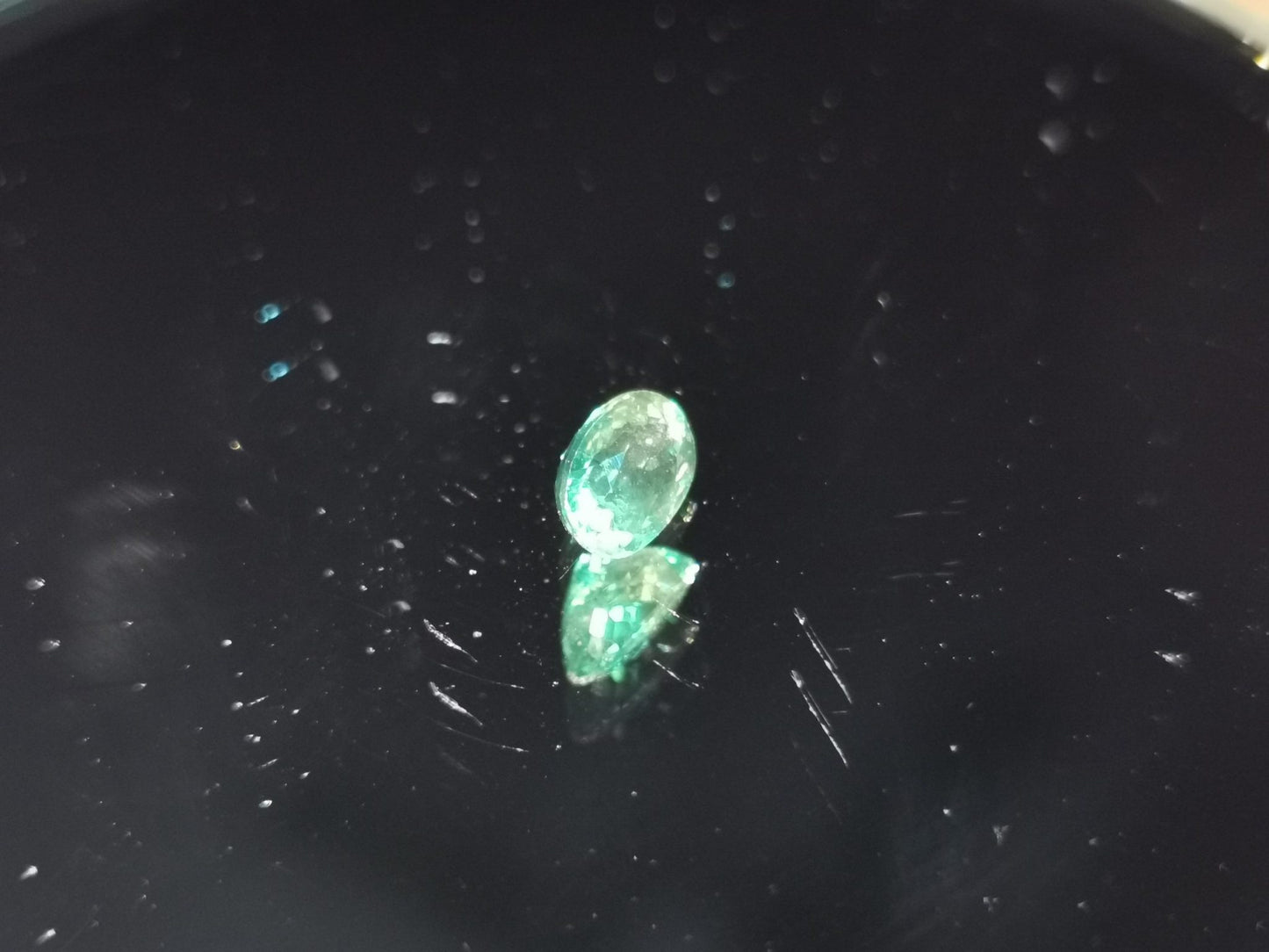 Apatite taglio ovale 0,67 ct