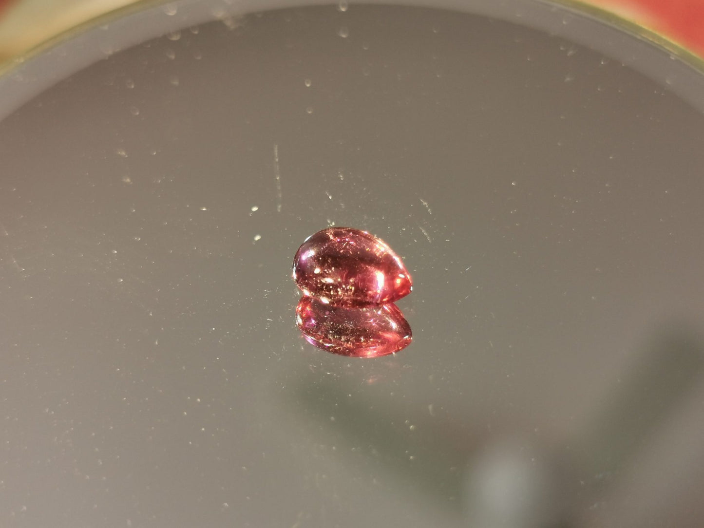 Tormalina taglio goccia cabochon 1,46 ct