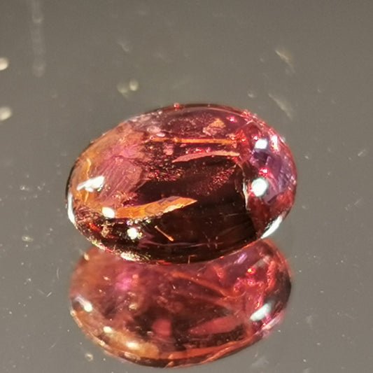 Tormalina taglio ovale cabochon 2,35 ct