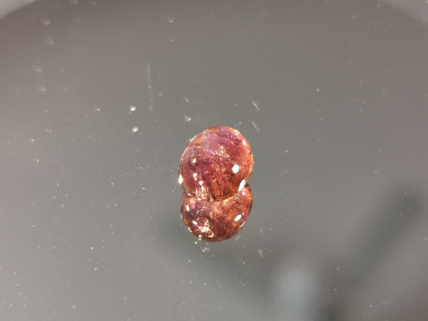 Tormalina taglio ovale cabochon 1,92 ct